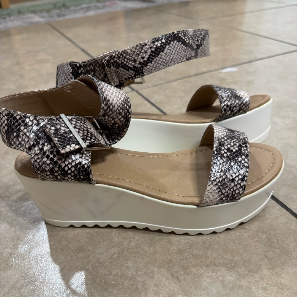 J Adams Snakeskin Platform Sandals - Black and Cream
